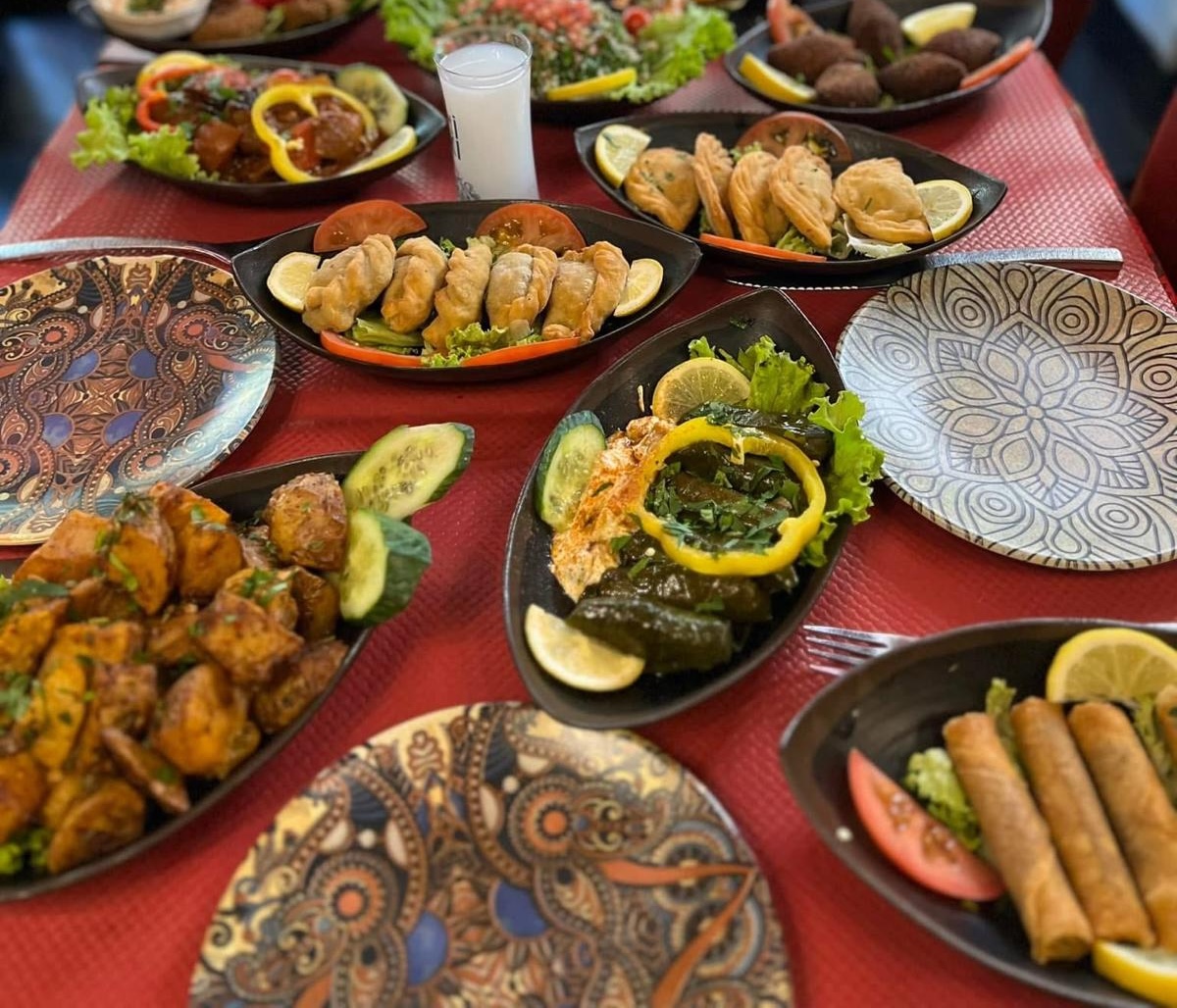 lemezze-grenoble-restaurant-libanais-a-volonte-38